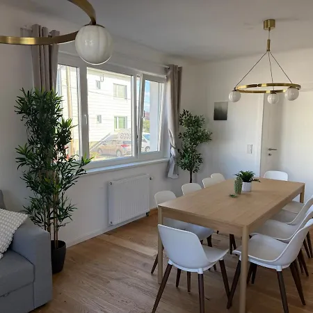 Apartmán Luxury Stylish With Garden Gerasdorf bei Wien
