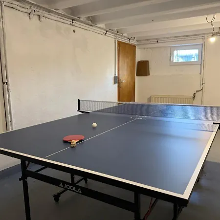 4 Bedroom Stylish House With Garden 公寓