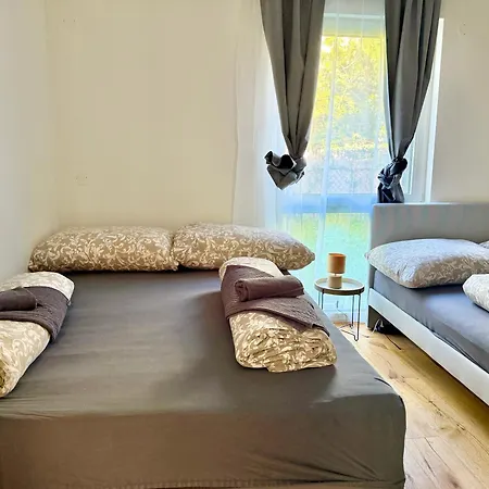 Luxury Stylish With Garden * Gerasdorf bei Wien
