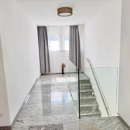 Apartmán Luxury Stylish With Garden