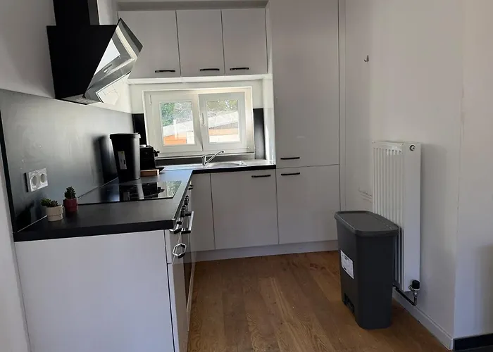 4 Bedroom Stylish House With Garden Gerasdorf bei Wien