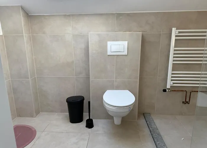 4 Bedroom Stylish House With Garden Appartement