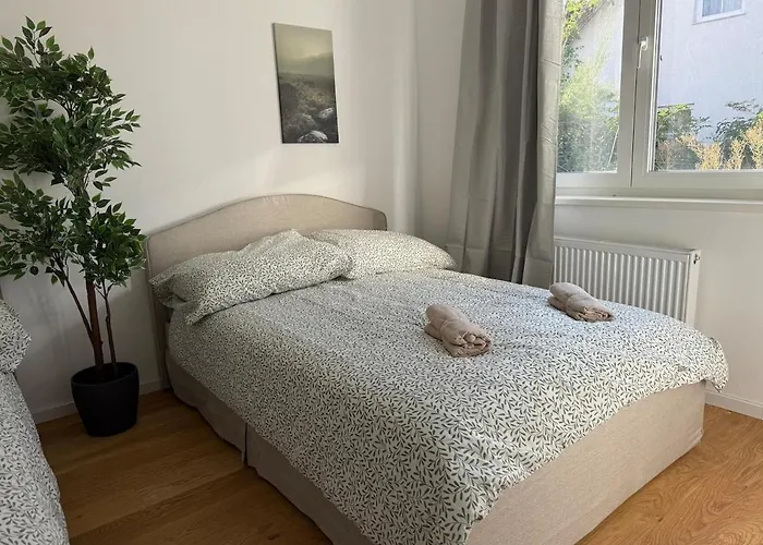 Appartement 4 Bedroom Stylish House With Garden *