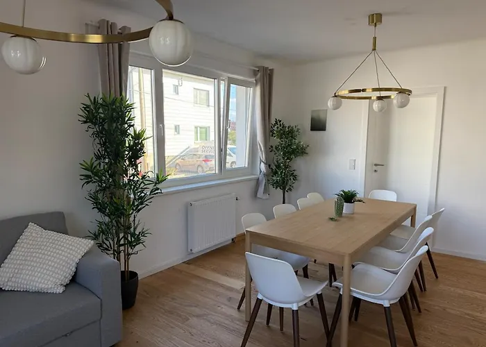 Appartement 4 Bedroom Stylish House With Garden Gerasdorf bei Wien
