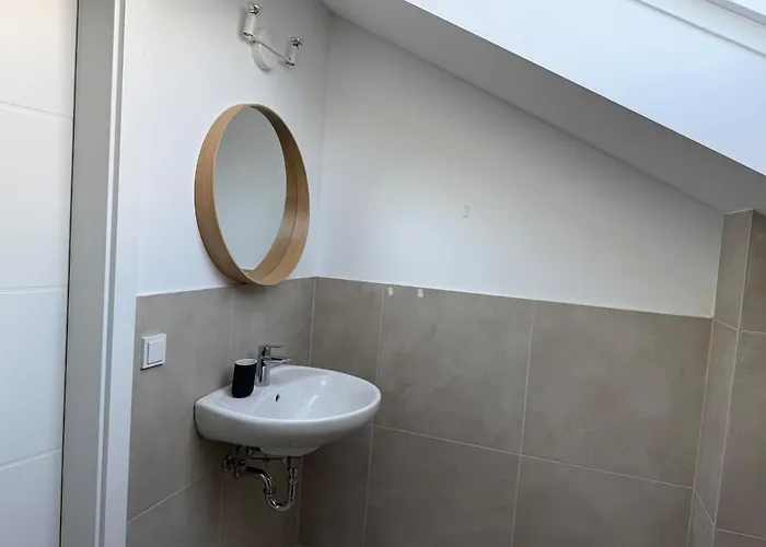 Appartement 4 Bedroom Stylish House With Garden *