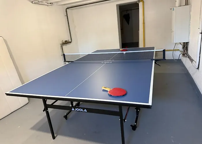 4 Bedroom Stylish House With Garden Gerasdorf bei Wien